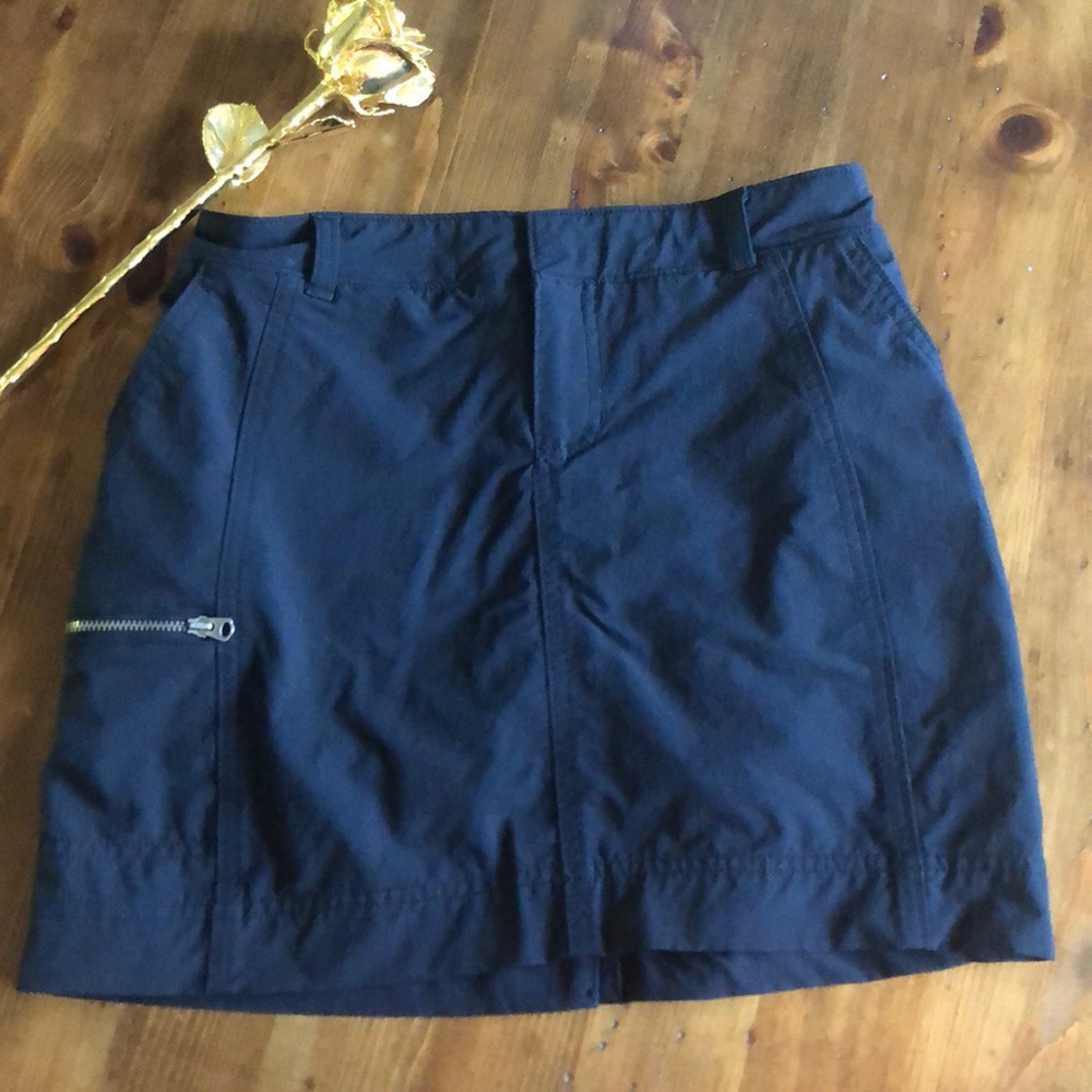 Athleta skirt with built in shorts
